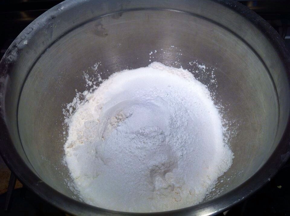 flour-in-a-bowl